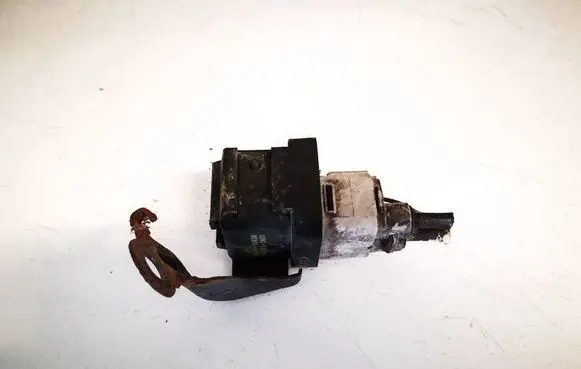 Toyota Avensis T270 Glow plug pre-heat relay 2861067010