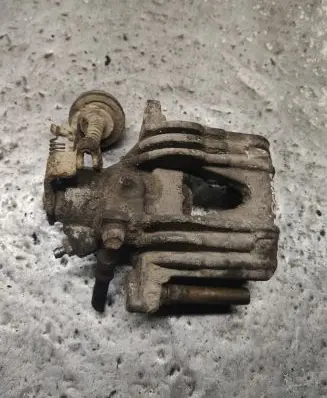 Opel Zafira A Rear brake caliper
