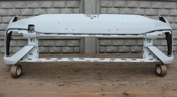 Volkswagen Golf VIII Front bumper 5H0807221E