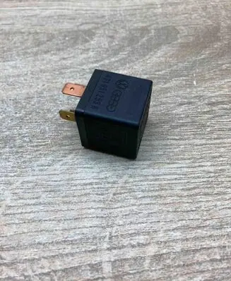 Audi A4 S4 B5 8D Other relay 431951253H 0332014156