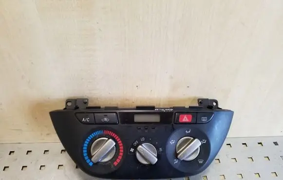 Toyota RAV 4 (XA20) Climate control unit 5590042150