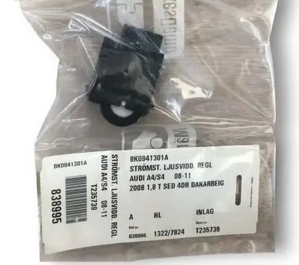 Audi A4 S4 B7 8E 8H Headlight level height control switch 8K0941301A