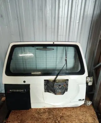 Mitsubishi Pajero Tailgate/trunk/boot lid