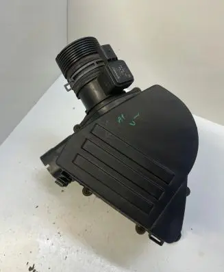 Audi A1 Air filter box 6r0129601