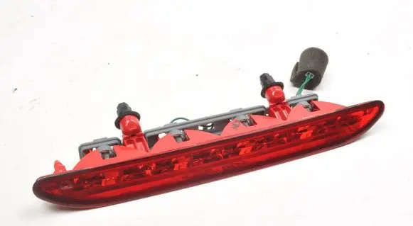 KIA Picanto Third/center stoplight 