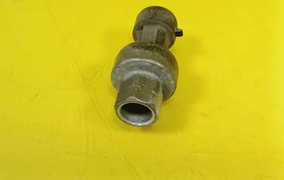 Chevrolet Lacetti Air conditioning (A/C) pressure sensor 2CP1511