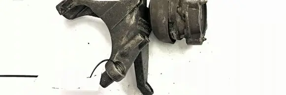 Audi A8 S8 D3 4E Engine mounting bracket