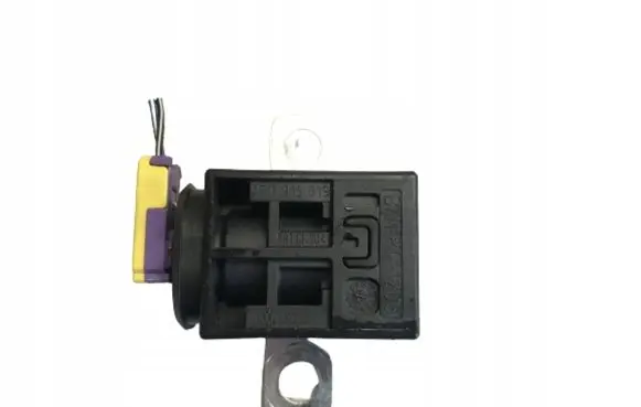Audi A4 S4 B8 8K Battery relay fuse 4F0915519