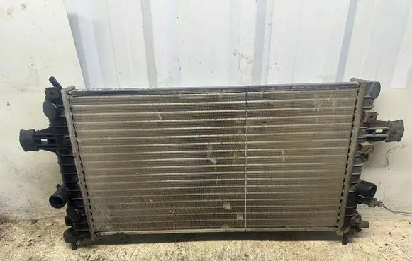 Opel Astra H Coolant radiator