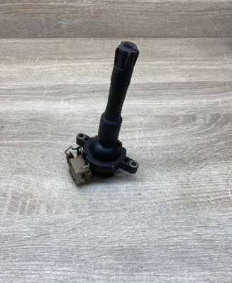BMW 5 E39 High voltage ignition coil 1748017 11860