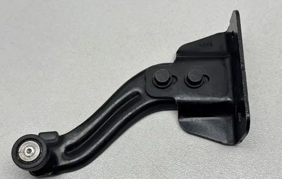 Chrysler Pacifica Sliding door lower roller guide/hinge 307AD 7A061V