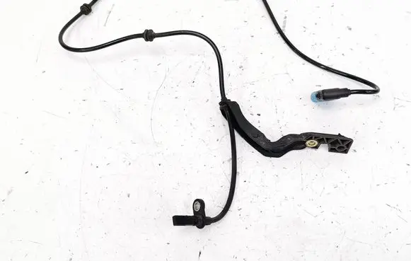 Mercedes-Benz CLA C117 X117 W117 ABS rear brake sensor A2469059402 A2465460843