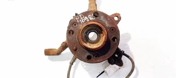 Volkswagen PASSAT B4 Front wheel hub 