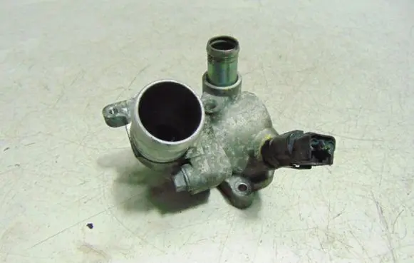 KIA Ceed Thermostat housing 