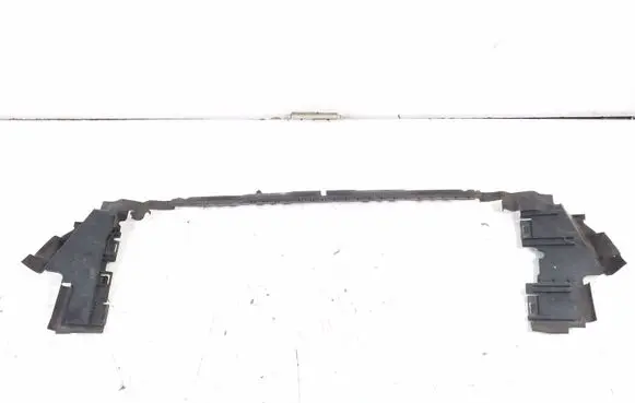 Mercedes-Benz E A207 Intercooler air guide/duct channel A2075050530