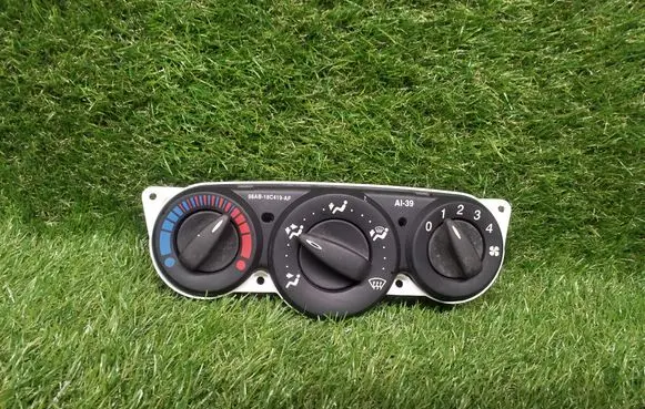 Ford Focus Climate control unit 98A818C419AE