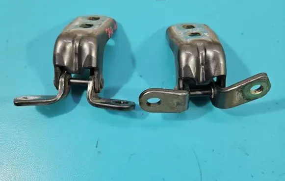 Front door hinge set