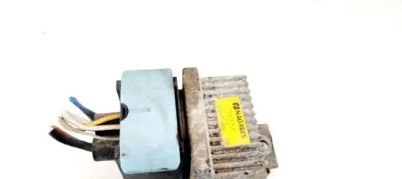 Nissan X-Trail T31 Glow plug pre-heat relay 8200772800