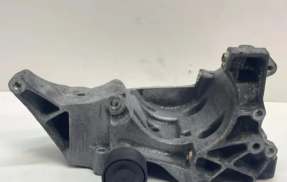 BMW 5 E60 E61 Generator/alternator bracket 7802639 13992010 GD01485