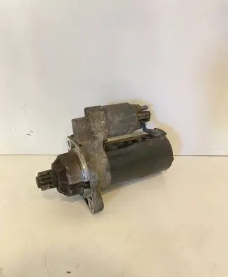 Volkswagen PASSAT B7 Starter motor 02M911024 0001123038
