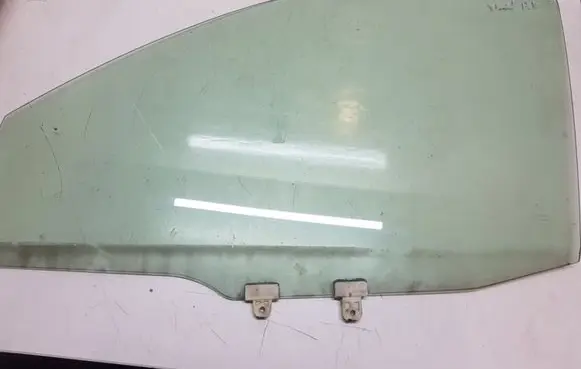 Toyota Prius (XW20) Front door window glass four-door