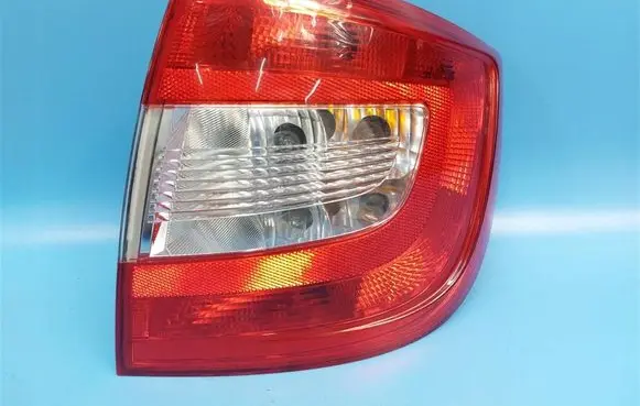 Skoda Rapid (NH) Rear/tail lights 5JH945258