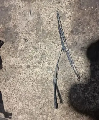 Nissan X-Trail T30 Rear wiper blade arm