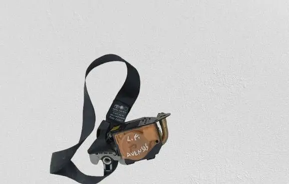Toyota Avensis T250 Front seatbelt 7322005050