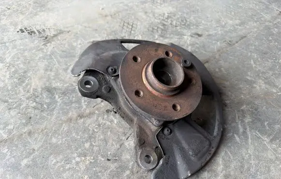 Volkswagen Crafter Front wheel hub spindle knuckle 2N0257B