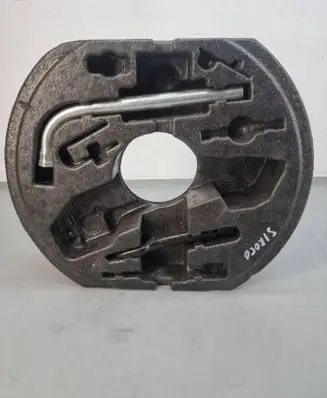 Volkswagen Scirocco Tool set 1K0012115F