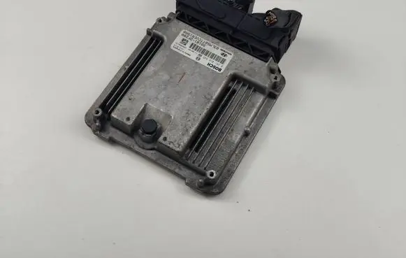 Hyundai ix35 Engine control unit/module 391012F200 0281016545