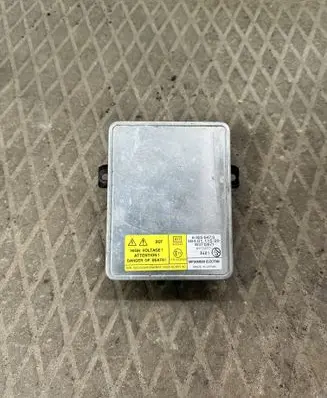 BMW 3 E46 Headlight ballast module Xenon 69256479 5840111599