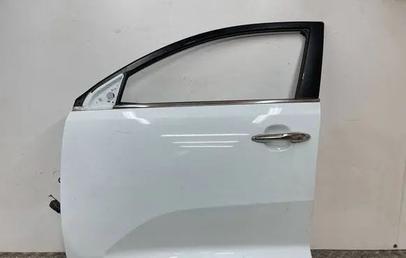 KIA Sportage Front door 