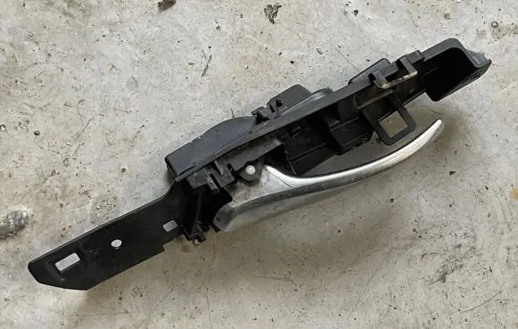 BMW X5 E70 Front door interior handle 6974297 P011720408 773201