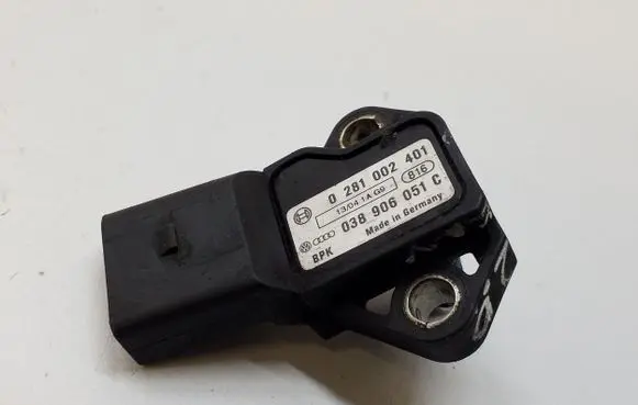 Audi A3 S3 8P Air pressure sensor 038906051C 0281002401