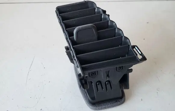 Opel Crossland X Dash center air vent grill 13461693
