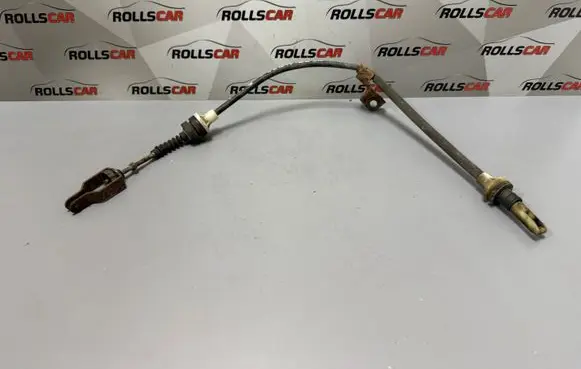 Nissan Primera Clutch cable 307702F015