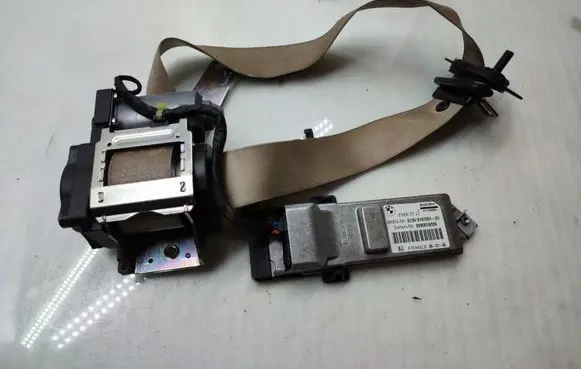 BMW 7 F01 F02 F03 F04 Front seatbelt 615425600C 9164515 9197951