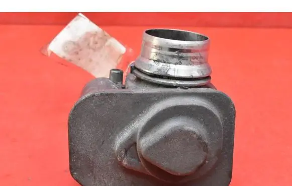 Opel Astra J Throttle body valve 898105210