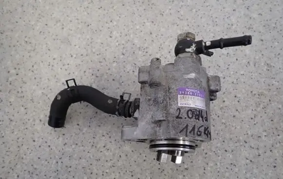 Toyota Avensis T250 Vacuum pump 