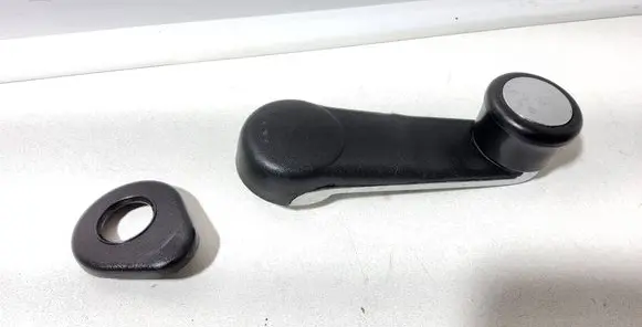 Audi A6 S6 C4 4A Rear door window winding handle 443837575A 443837581D 893837597B