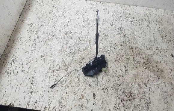Opel Insignia A Front door lock