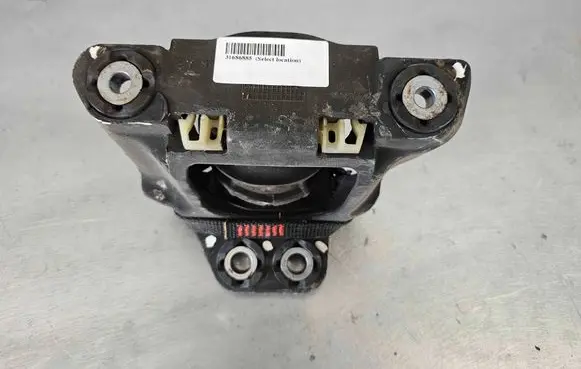 Volvo XC90 Engine mount bracket 31686885