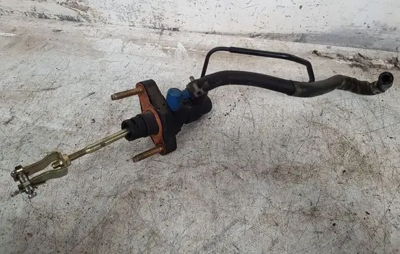 Toyota Avensis T250 Clutch slave cylinder 
