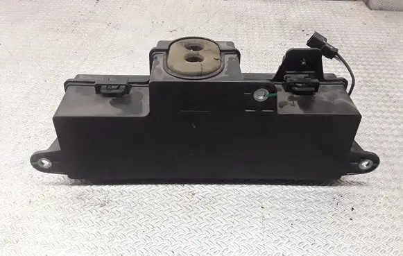 Opel Insignia A Tailgate hydraulic pump motor 13279362
