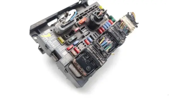 Citroen Jumpy Fuse module 9666700280 9636079380