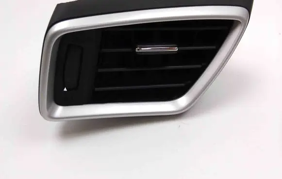 Nissan Qashqai Dashboard air vent grill cover trim 30490001