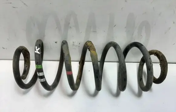 Peugeot 3008 I Rear coil spring
