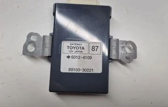 Lexus IS III XE30 Gateway control module 8910030221 50124109
