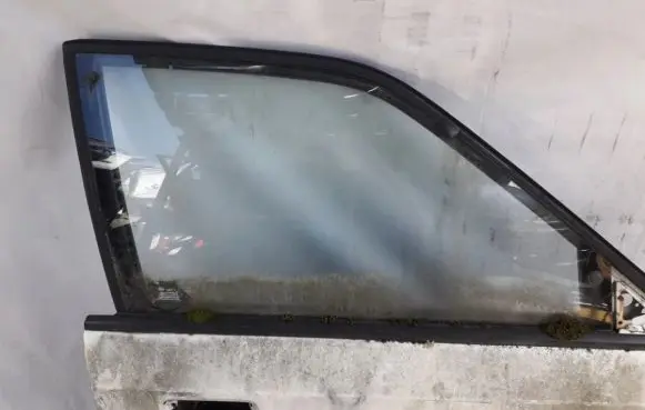 Mazda 626 Front door window glass four-door